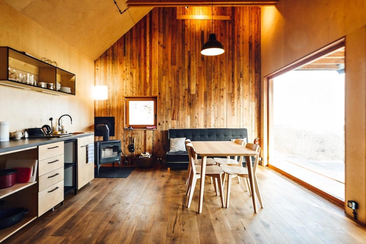 Tri Domky - Tiny Houses Depoltice ภายนอก รูปภาพ